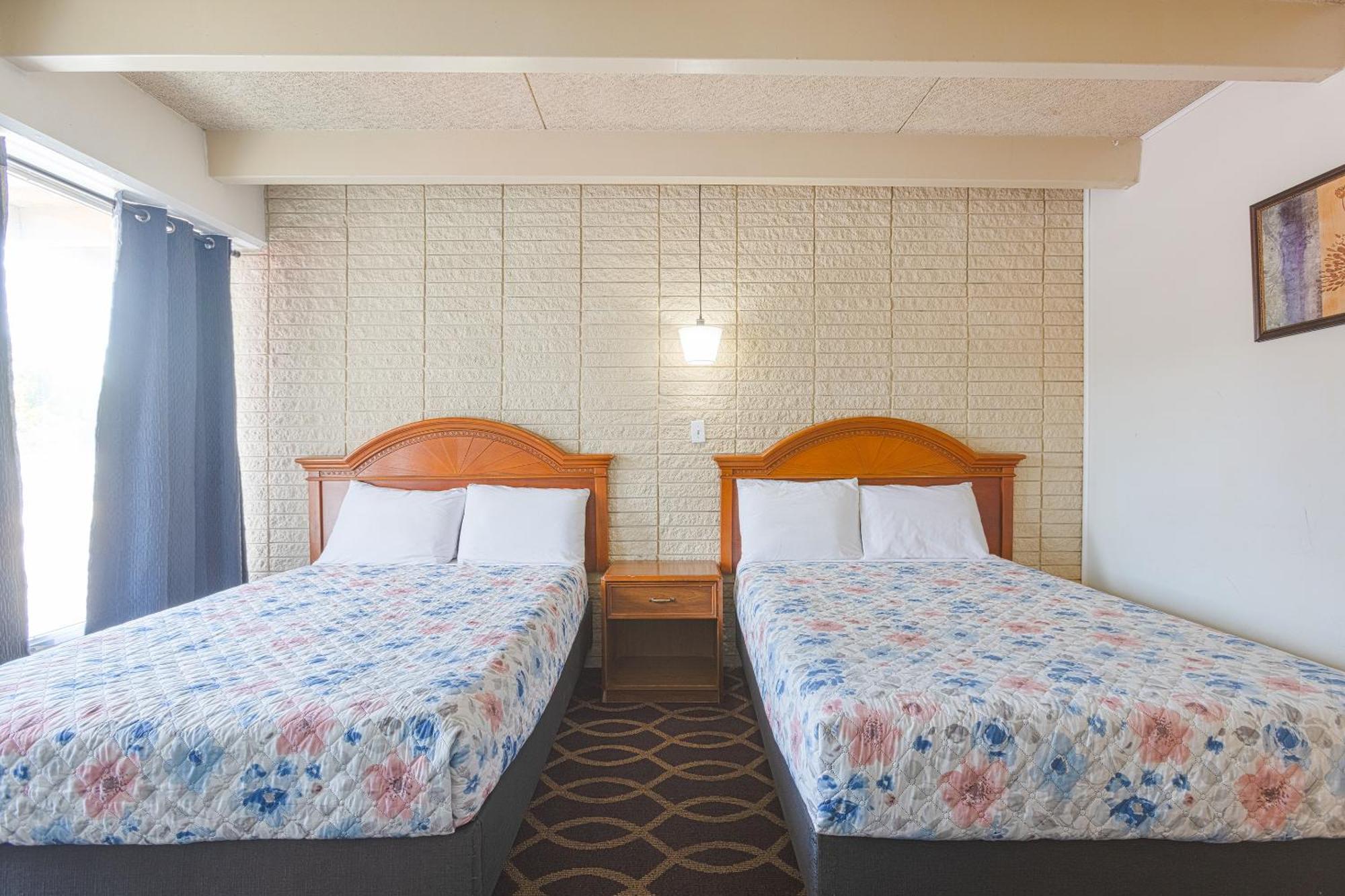 Sonrise Inn Lincoln Hwy By Oyo Breezewood Exteriör bild