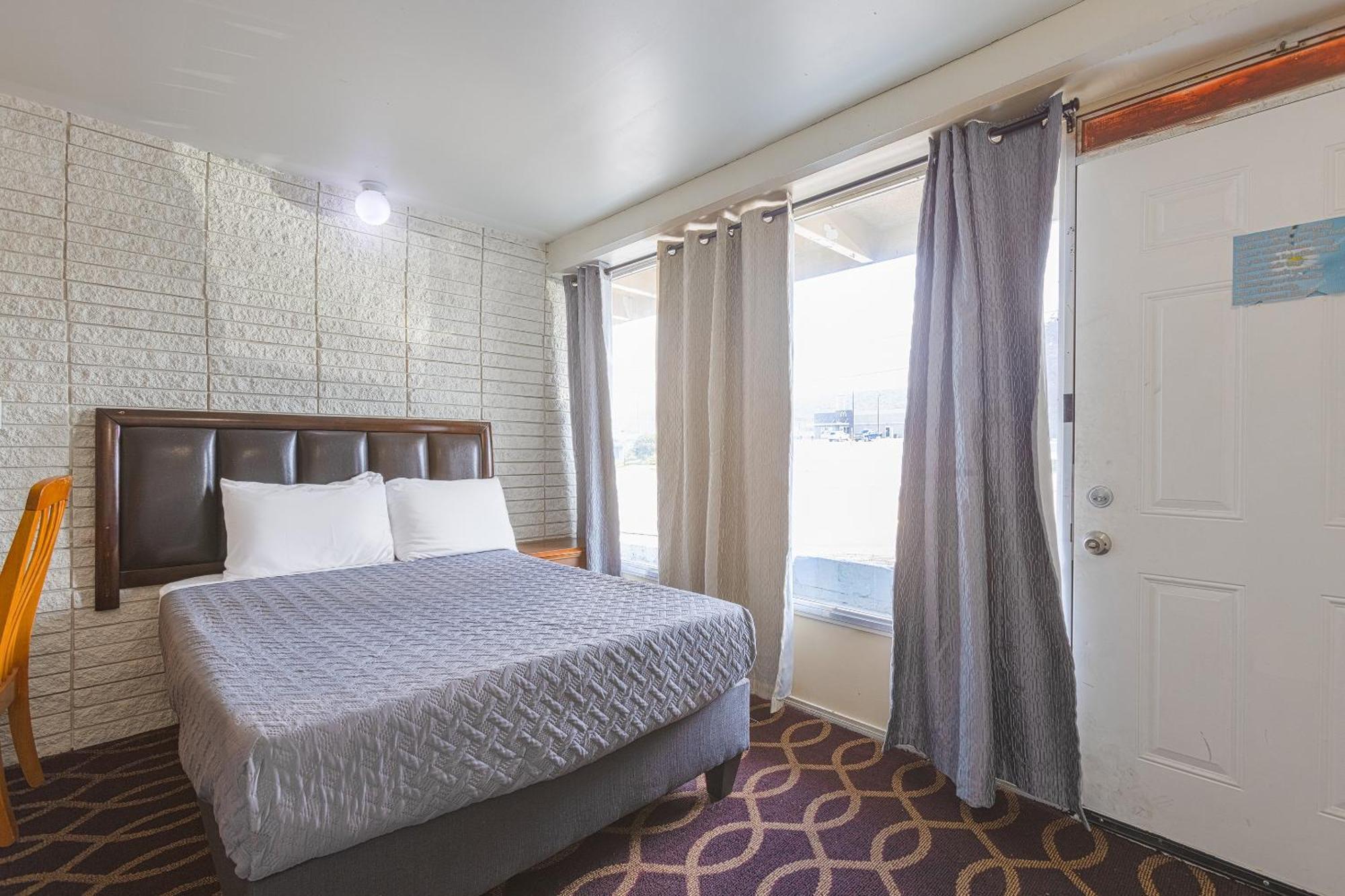 Sonrise Inn Lincoln Hwy By Oyo Breezewood Exteriör bild