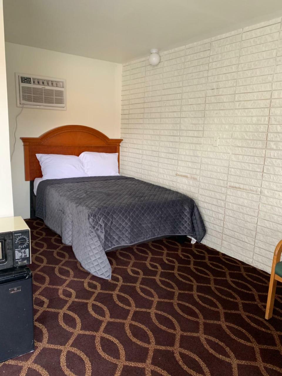 Sonrise Inn Lincoln Hwy By Oyo Breezewood Exteriör bild